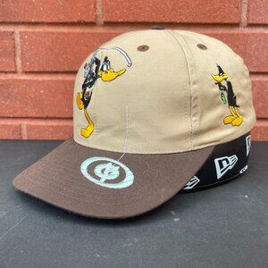 Vintage Daffy Duck Looney Tunes Hat – Tan & Brown Target Snapback